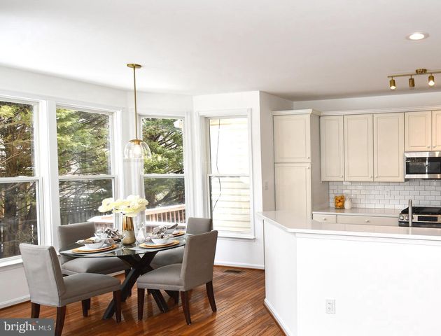 20630 MUDDY HARBOUR SQ, Sterling, VA 20165