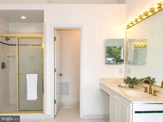 20630 MUDDY HARBOUR SQ, Sterling, VA 20165