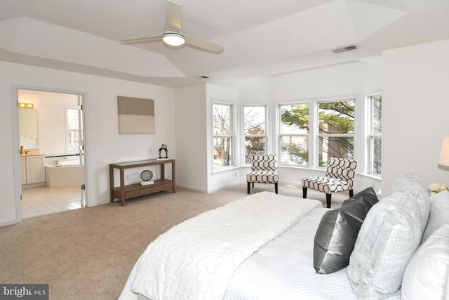 20630 MUDDY HARBOUR SQ, Sterling, VA 20165