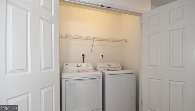 20630 MUDDY HARBOUR SQ, Sterling, VA 20165