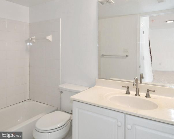 20630 MUDDY HARBOUR SQ, Sterling, VA 20165