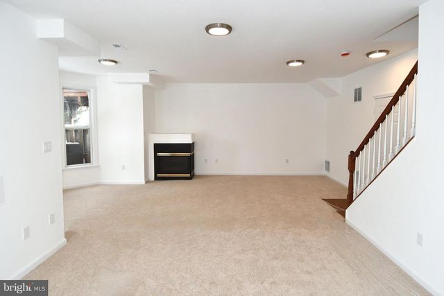 20630 MUDDY HARBOUR SQ, Sterling, VA 20165