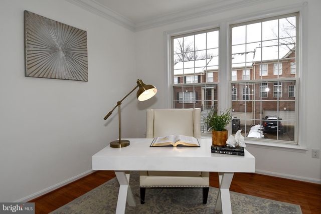 20630 MUDDY HARBOUR SQ, Sterling, VA 20165