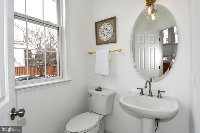 20630 MUDDY HARBOUR SQ, Sterling, VA 20165