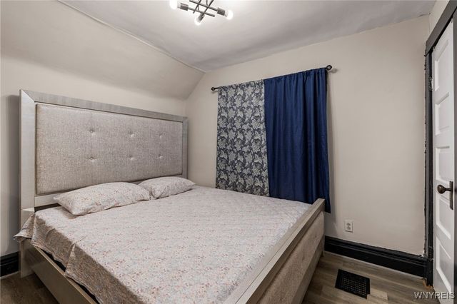 76 Erb Street, Buffalo, NY 14215