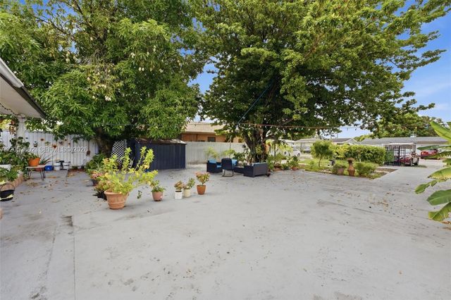 419 SE 3rd Street, Hialeah, FL 33010