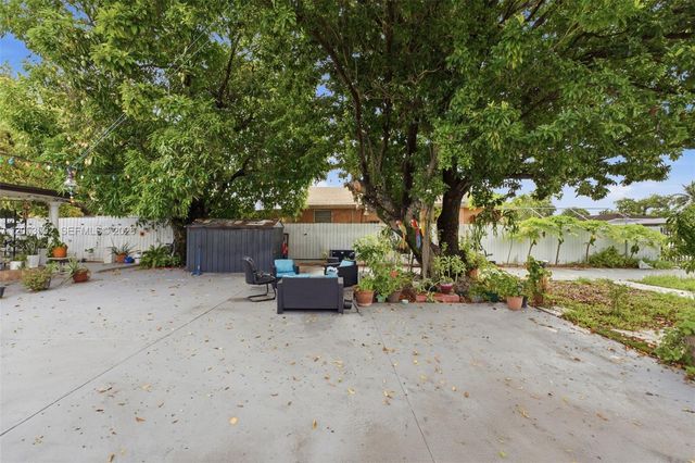 419 SE 3rd Street, Hialeah, FL 33010