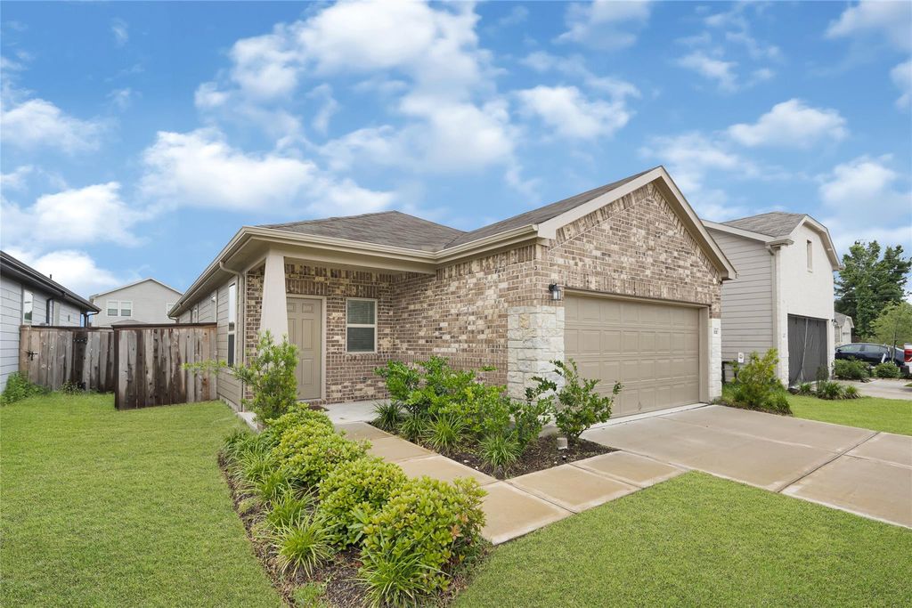 16535 Pine Arrow Drive, Conroe, TX 77302