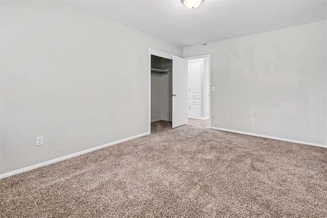 3320 Meadowbrook Drive, Oklahoma City, OK 73110