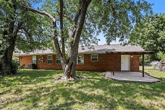3320 Meadowbrook Drive, Oklahoma City, OK 73110