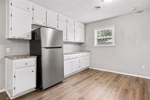 3320 Meadowbrook Drive, Oklahoma City, OK 73110