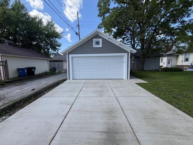 1438 Grange AVENUE, Racine, WI 53405