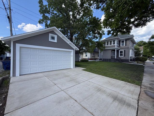 1438 Grange AVENUE, Racine, WI 53405