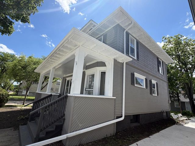 1438 Grange AVENUE, Racine, WI 53405