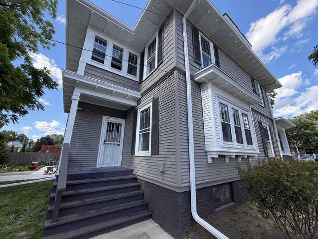 1438 Grange AVENUE, Racine, WI 53405