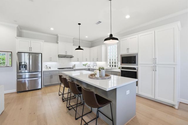 25234 Calhoun Creek Drive, The Woodlands, TX 77380