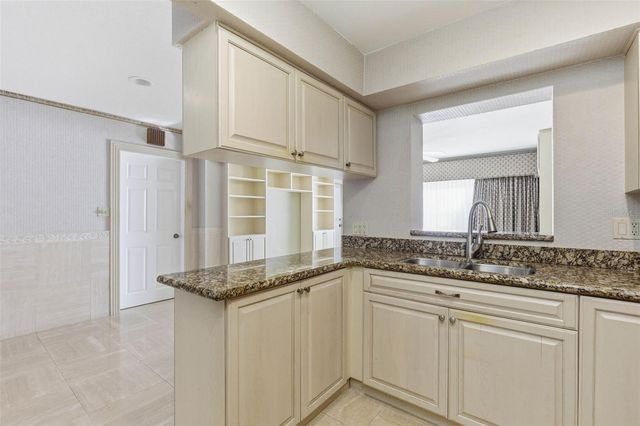 8408 ANNWOOD ROAD 8408, Seminole, FL 33777