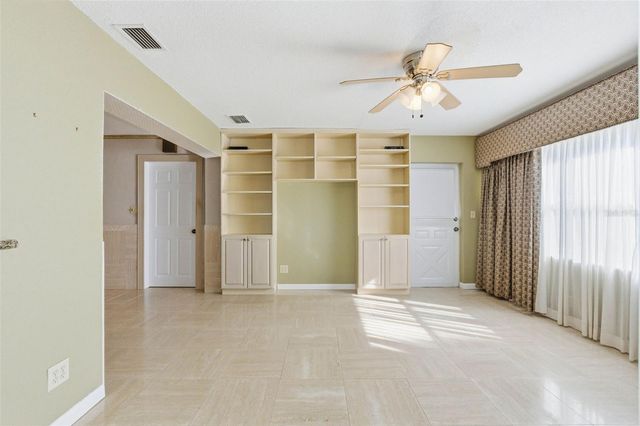 8408 ANNWOOD ROAD 8408, Seminole, FL 33777