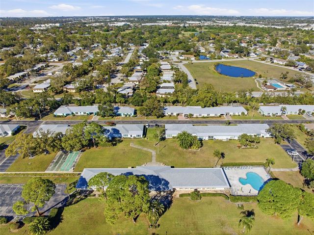 8408 ANNWOOD ROAD 8408, Seminole, FL 33777