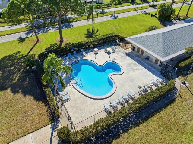 8408 ANNWOOD ROAD 8408, Seminole, FL 33777