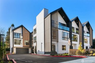 415 99th Avenue NE, Bellevue, WA 98004