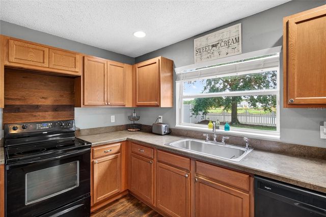 1777 STRATHMORE CIRCLE, Mount Dora, FL 32757