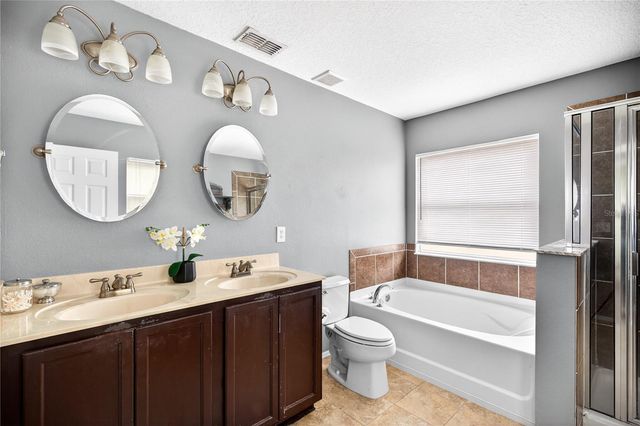 1777 STRATHMORE CIRCLE, Mount Dora, FL 32757