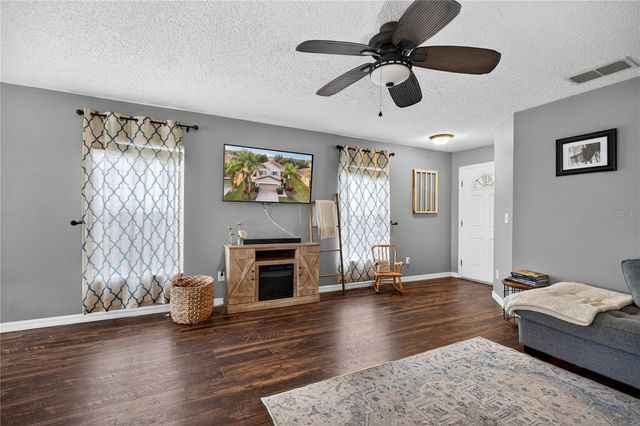 1777 STRATHMORE CIRCLE, Mount Dora, FL 32757