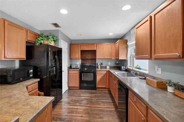 1777 STRATHMORE CIRCLE, Mount Dora, FL 32757