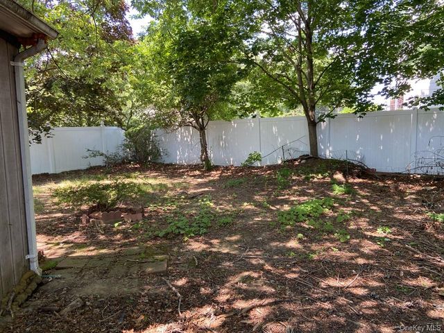 18 Joyce Drive, Riverhead, NY 11901