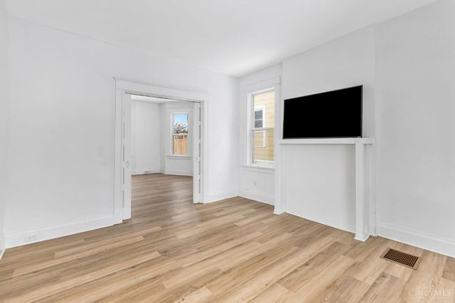 3136 Harvard Avenue, Cincinnati, OH 45207