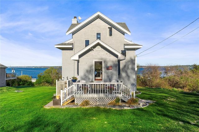 011 First Street, Portsmouth, RI 02872