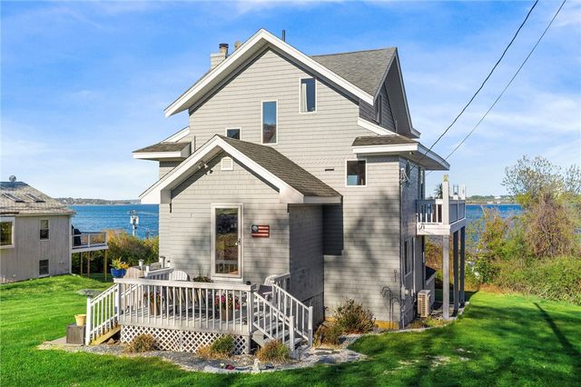 011 First Street, Portsmouth, RI 02872