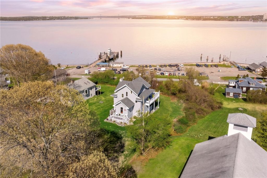 011 First Street, Portsmouth, RI 02872