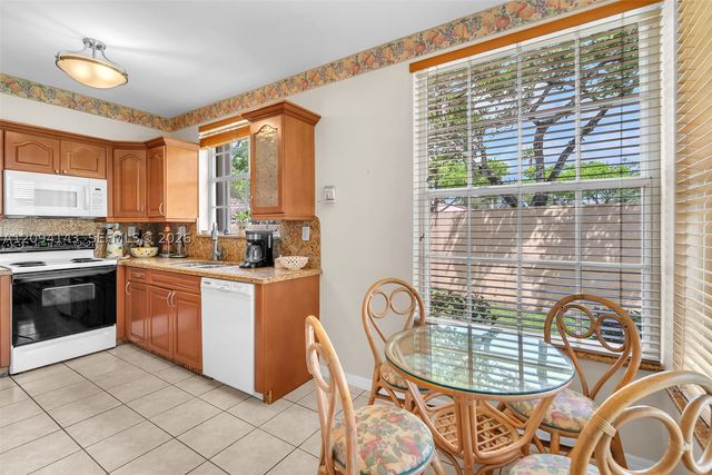14611 Balgowan Rd 103-1, Miami Lakes, FL 33016