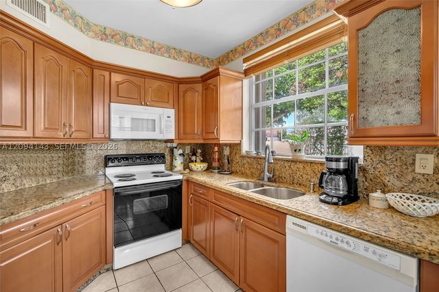 14611 Balgowan Rd 103-1, Miami Lakes, FL 33016