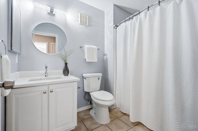 6369 Hedgerow Drive, West Chester, OH 45069