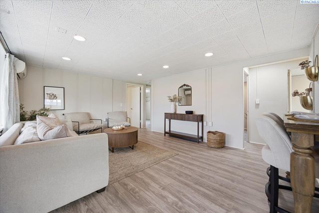 410 Robert Ave., Richland, WA 99352