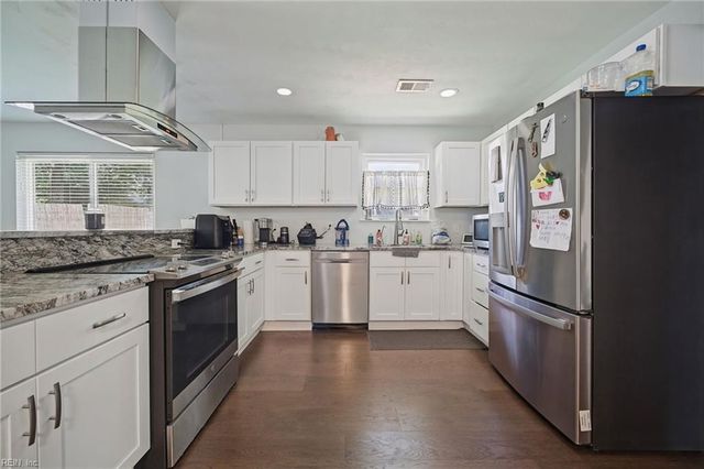 3832 Old Farm RD, Portsmouth, VA 23703