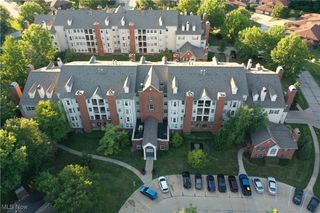 200 Fox Hollow Drive 104, Mayfield Heights, OH 44124