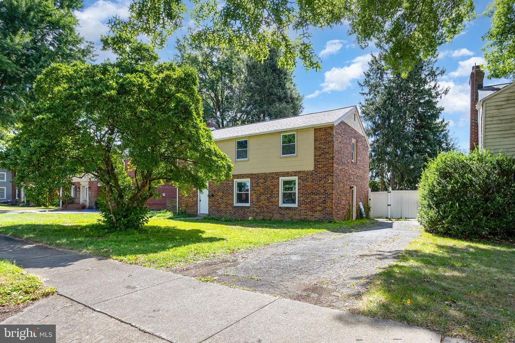 1609 CARLISLE RD, Camp Hill, PA 17011