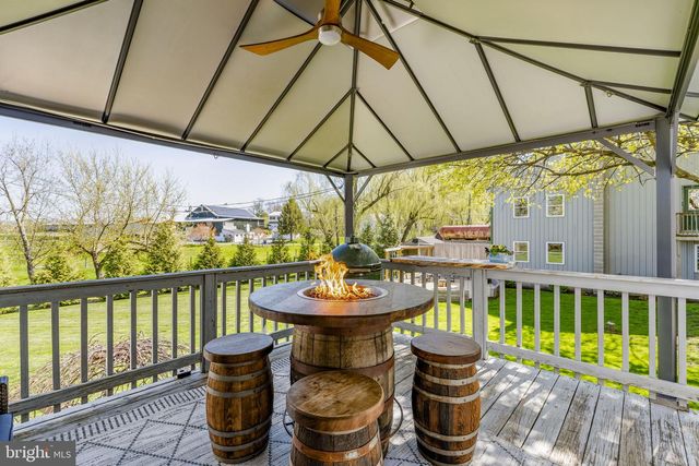 3457 W NEWPORT RD, Ronks, PA 17572