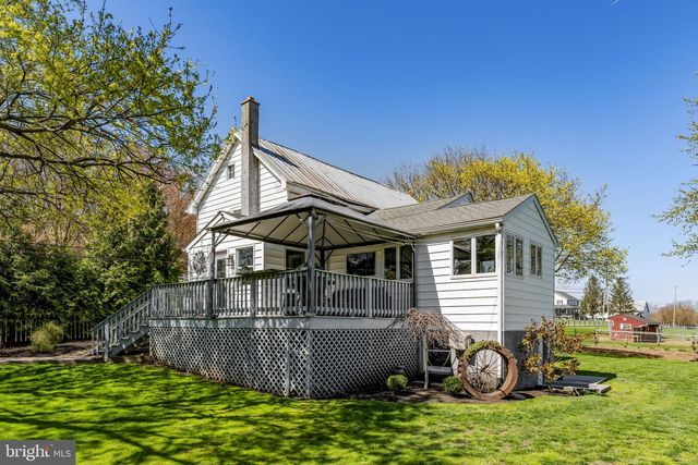 3457 W NEWPORT RD, Ronks, PA 17572