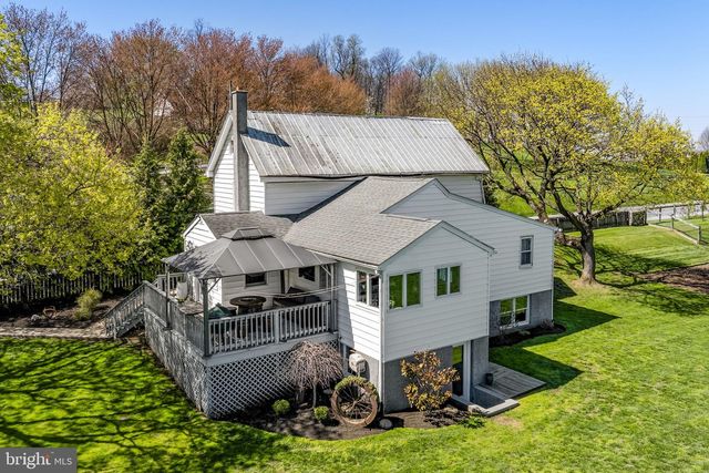 3457 W NEWPORT RD, Ronks, PA 17572