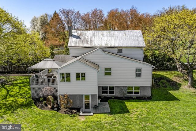 3457 W NEWPORT RD, Ronks, PA 17572