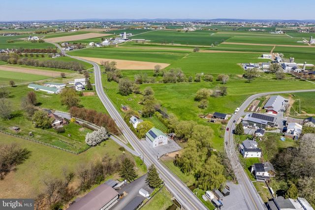 3457 W NEWPORT RD, Ronks, PA 17572