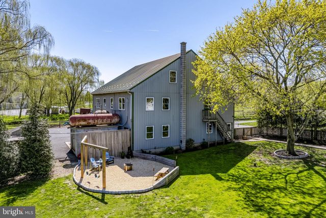 3457 W NEWPORT RD, Ronks, PA 17572