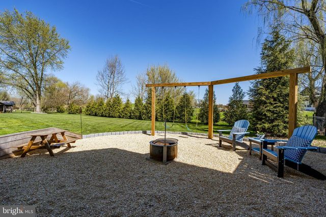 3457 W NEWPORT RD, Ronks, PA 17572