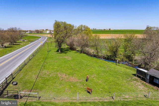 3457 W NEWPORT RD, Ronks, PA 17572