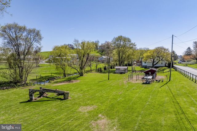 3457 W NEWPORT RD, Ronks, PA 17572